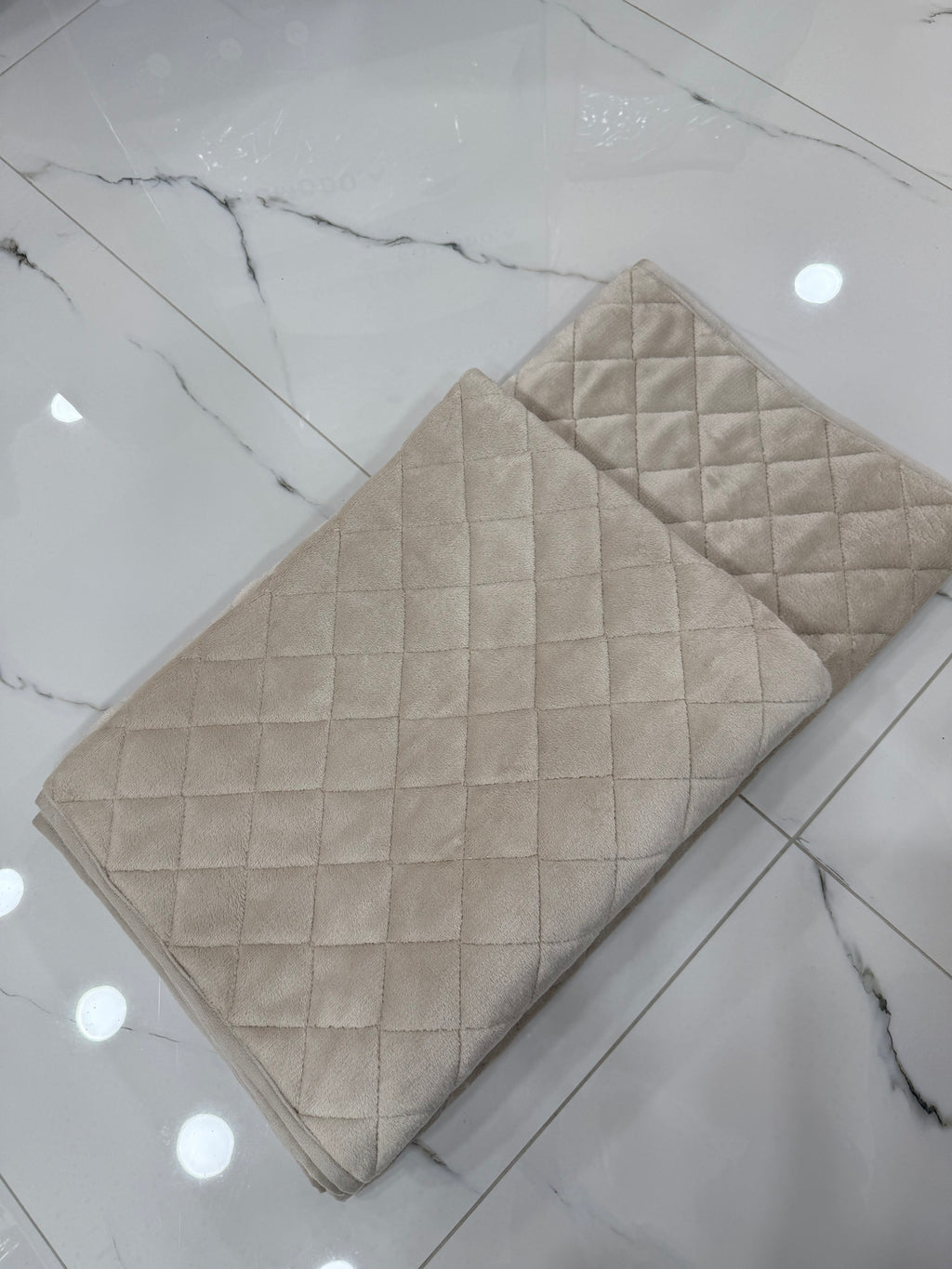 Prostirke za namještaj - zaštita i stil u jednom